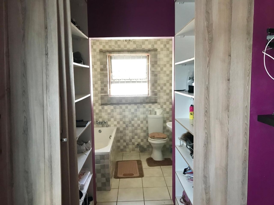 4 Bedroom Property for Sale in Amalinda Eastern Cape